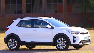 New Kia Stonic - side on