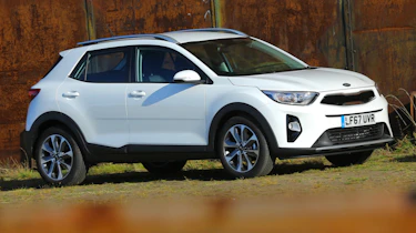 New Kia Stonic - side static