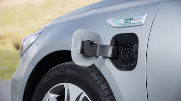 Kia Optima Sportswagon PHEV - plug-in