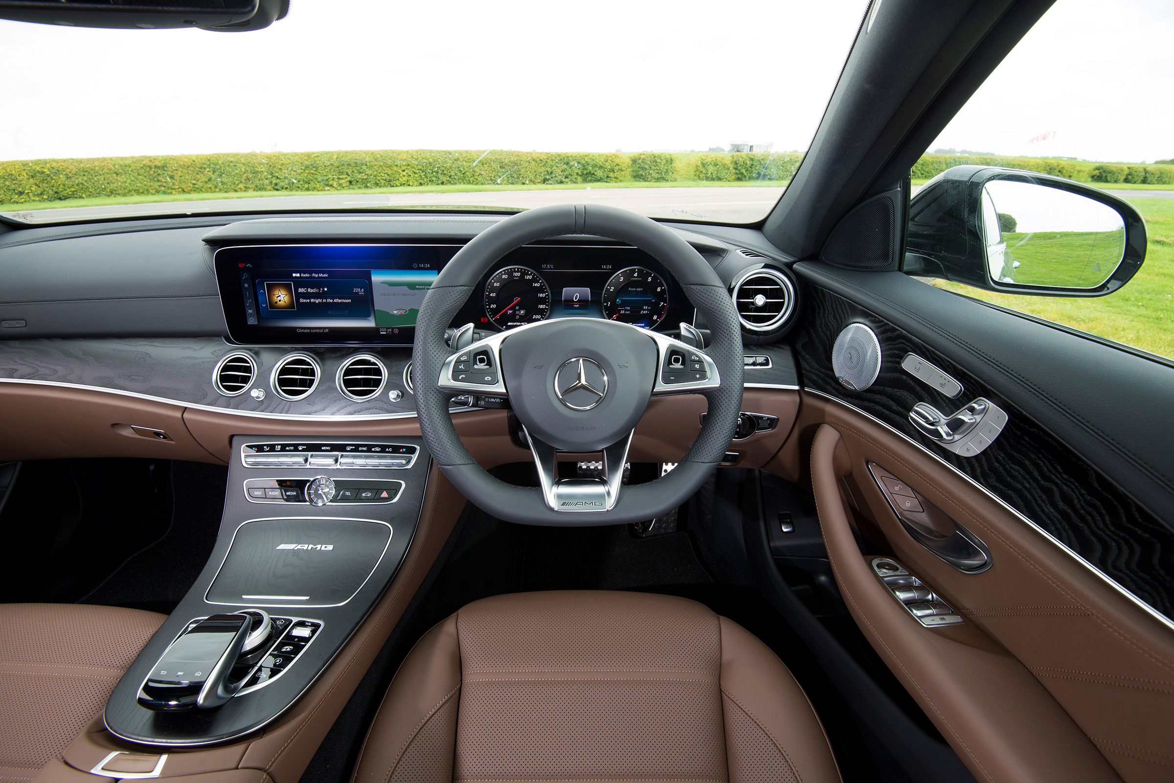 Mercedes-AMG E 63 Estate 2017 - interior