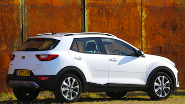 New Kia Stonic - rear static