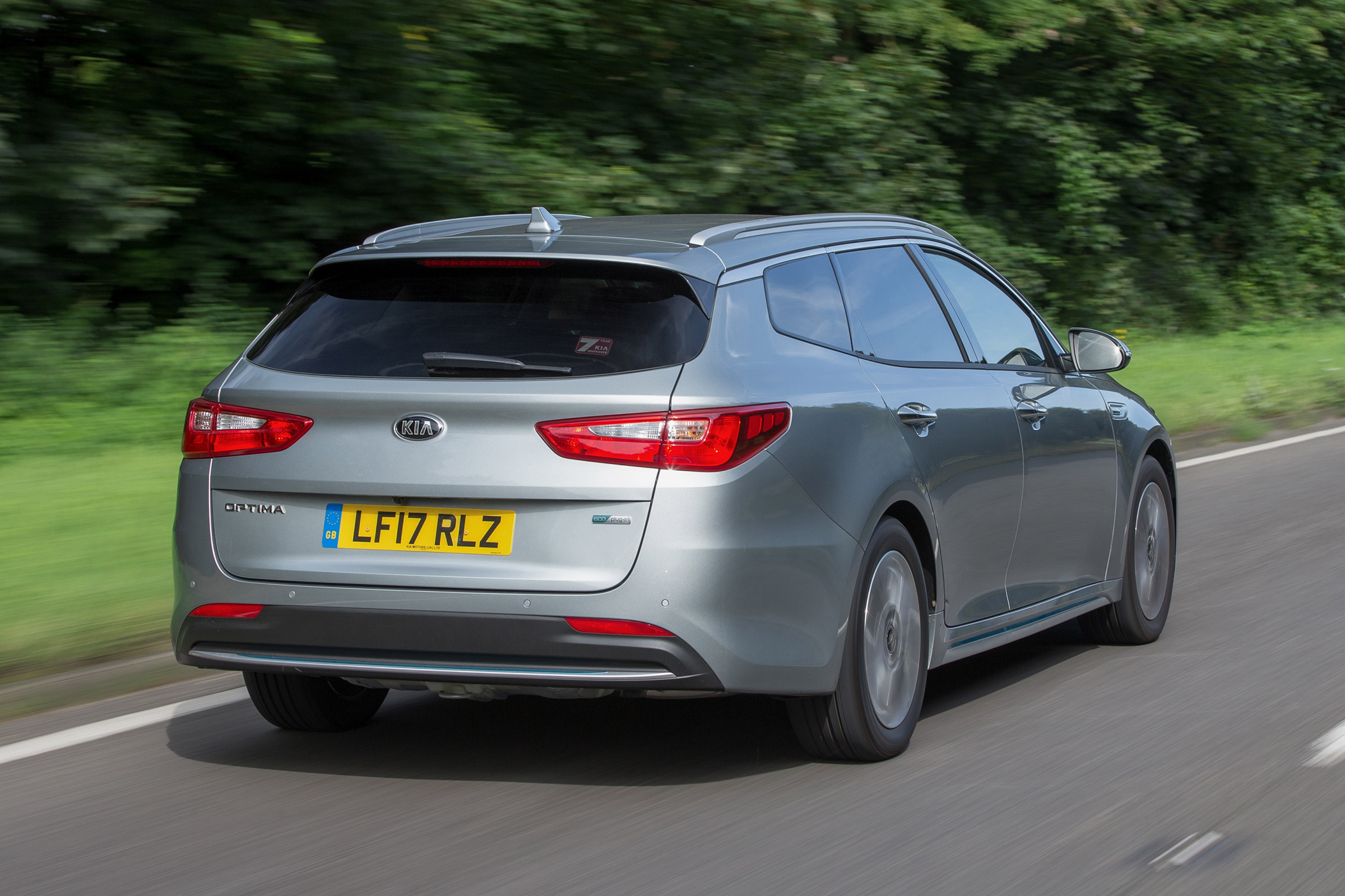 Kia Optima Sportswagon PHEV - rear