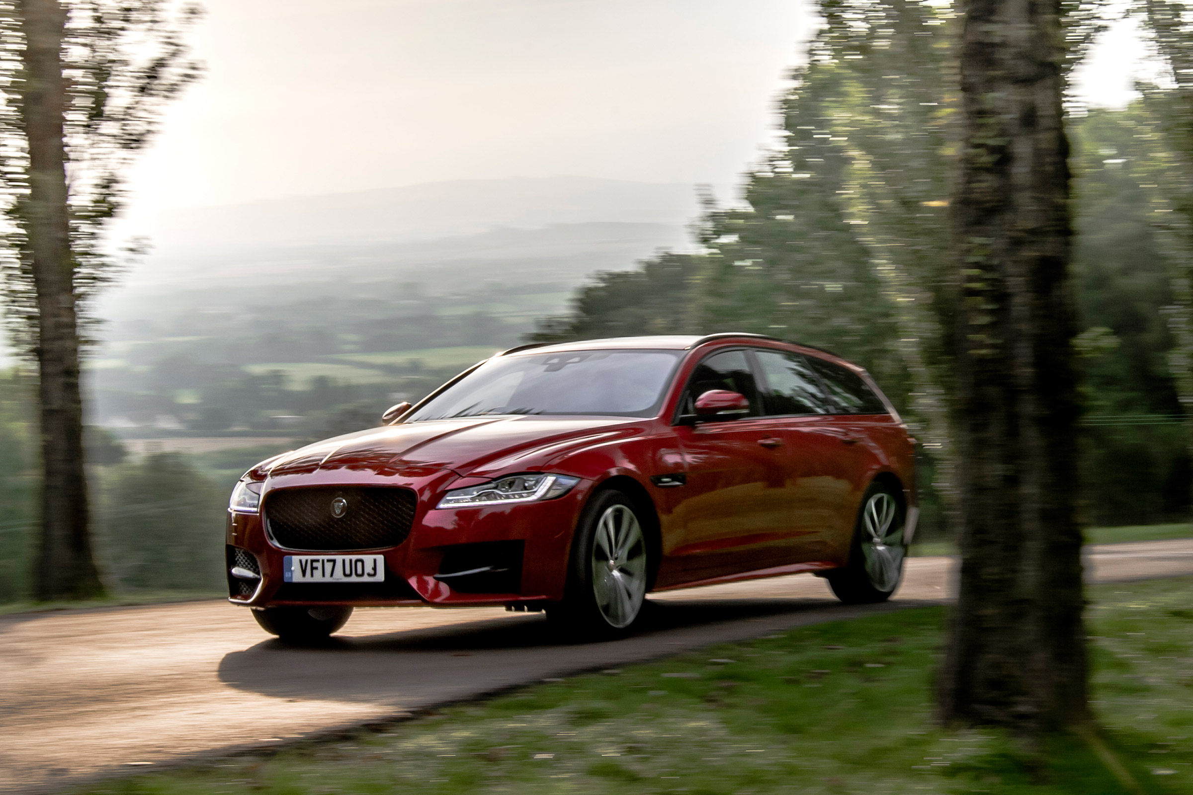 Jaguar XF Sportbrake - front action