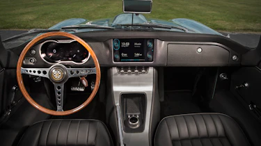 Jaguar E-Type Zero - dash