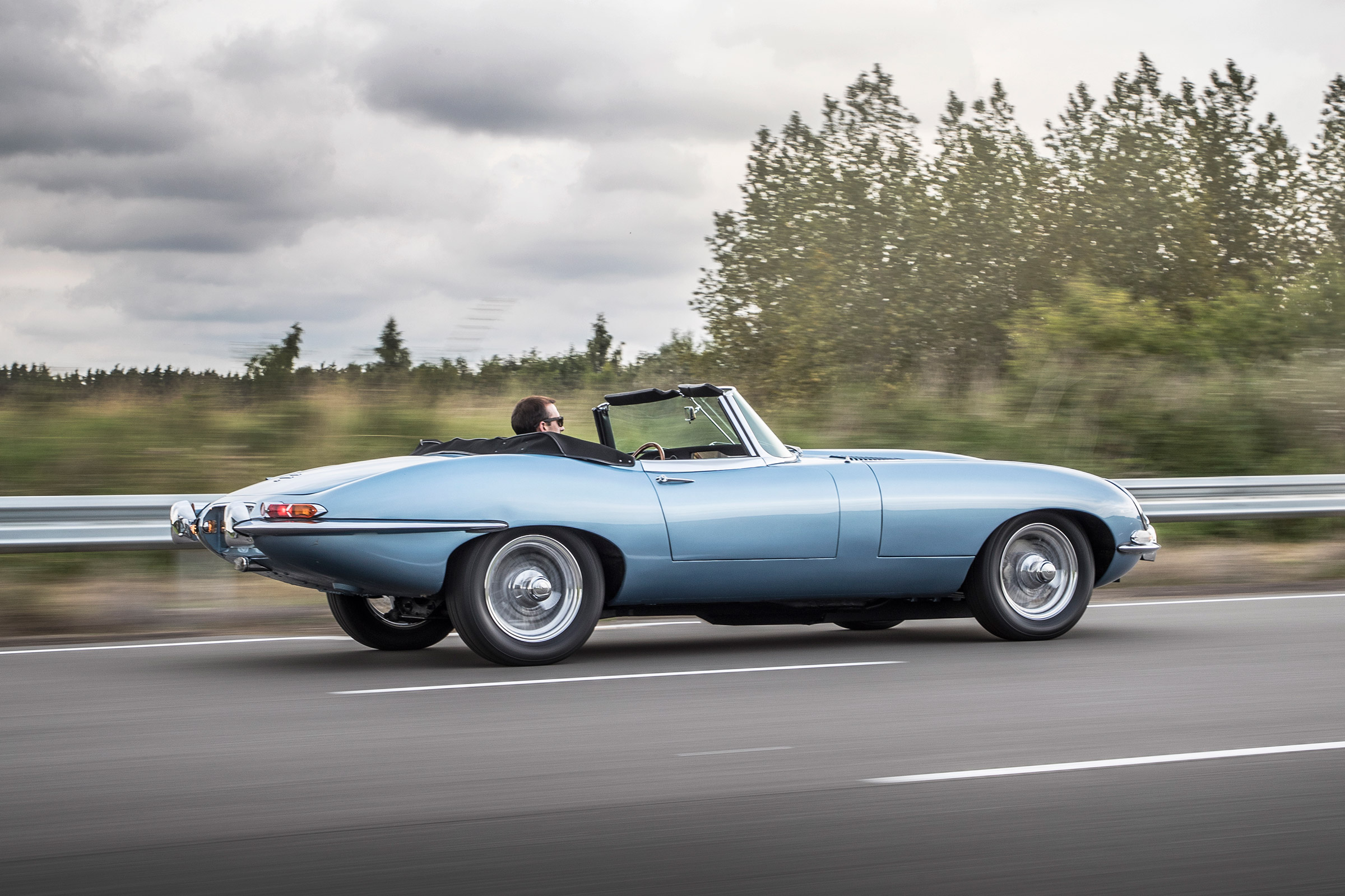 Jaguar E-Type Zero - side
