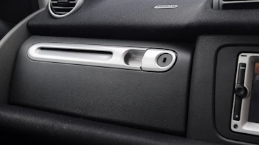 Used Smart ForTwo - glove box