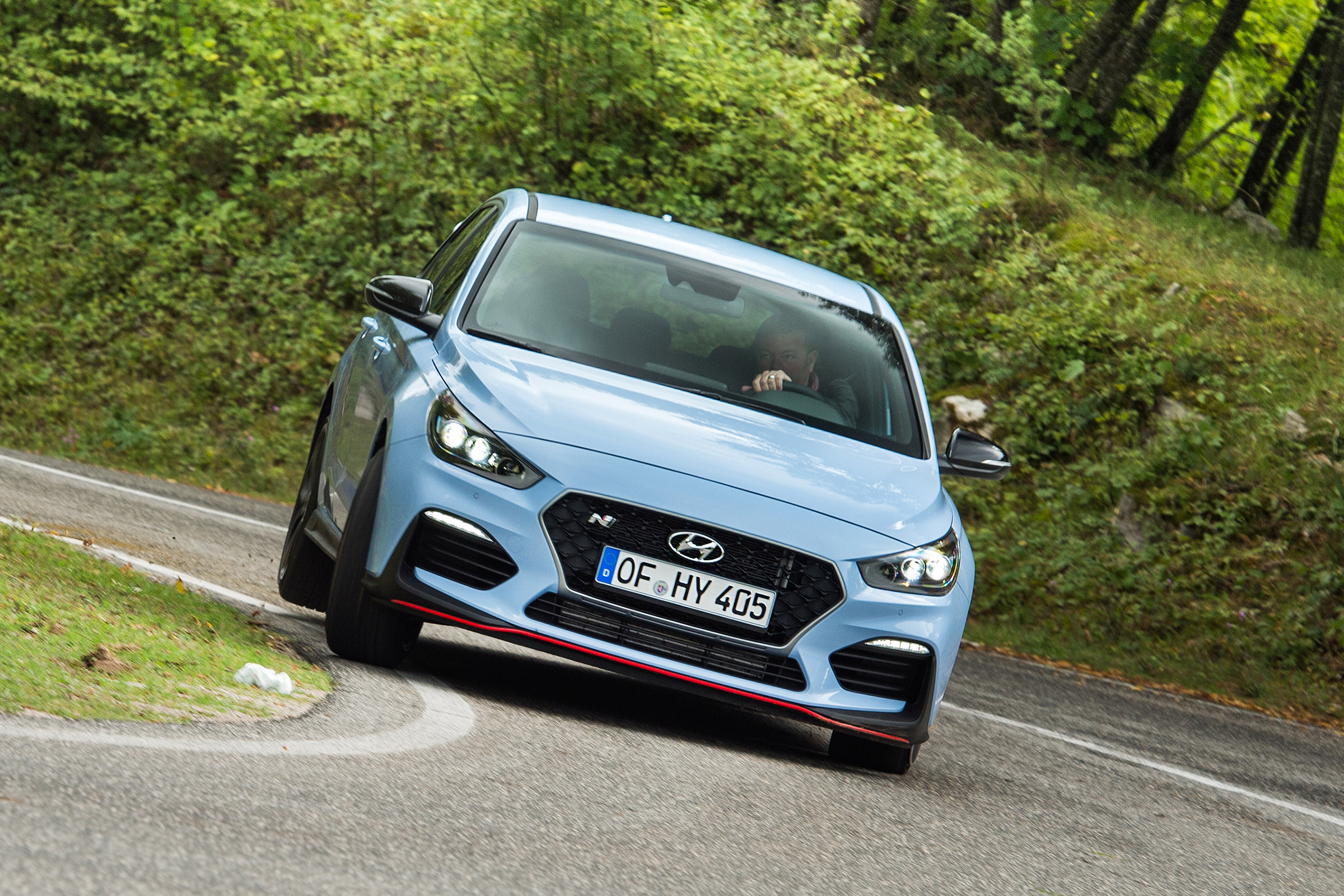 Hyundai i30 N - front cornering