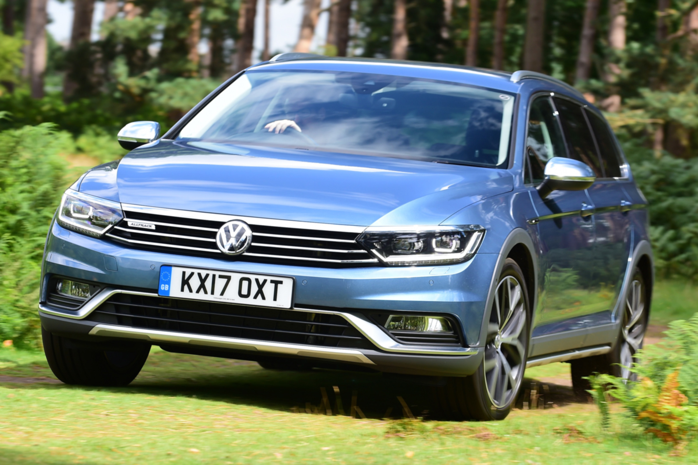 Volkswagen Passat Alltrack - header