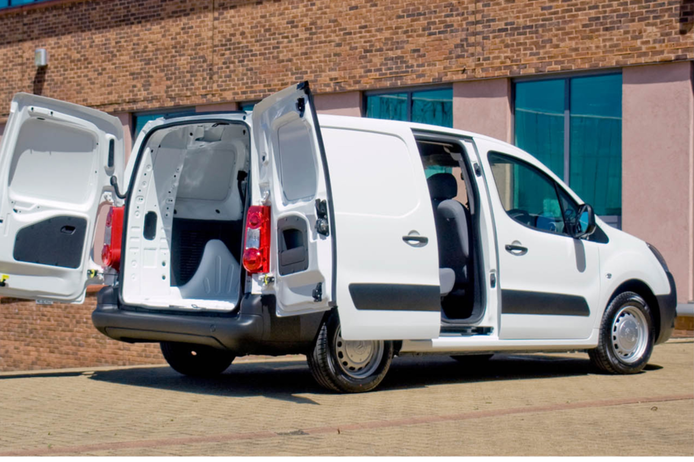 Citroen Berlingo - doors open