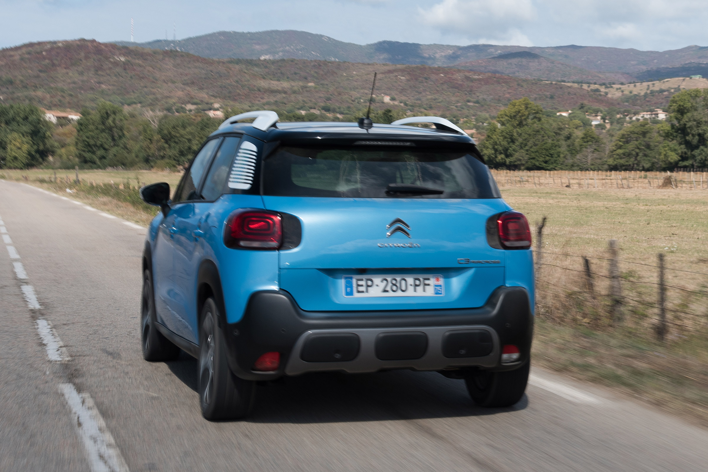 Citroen C3 Aircross - rear action
