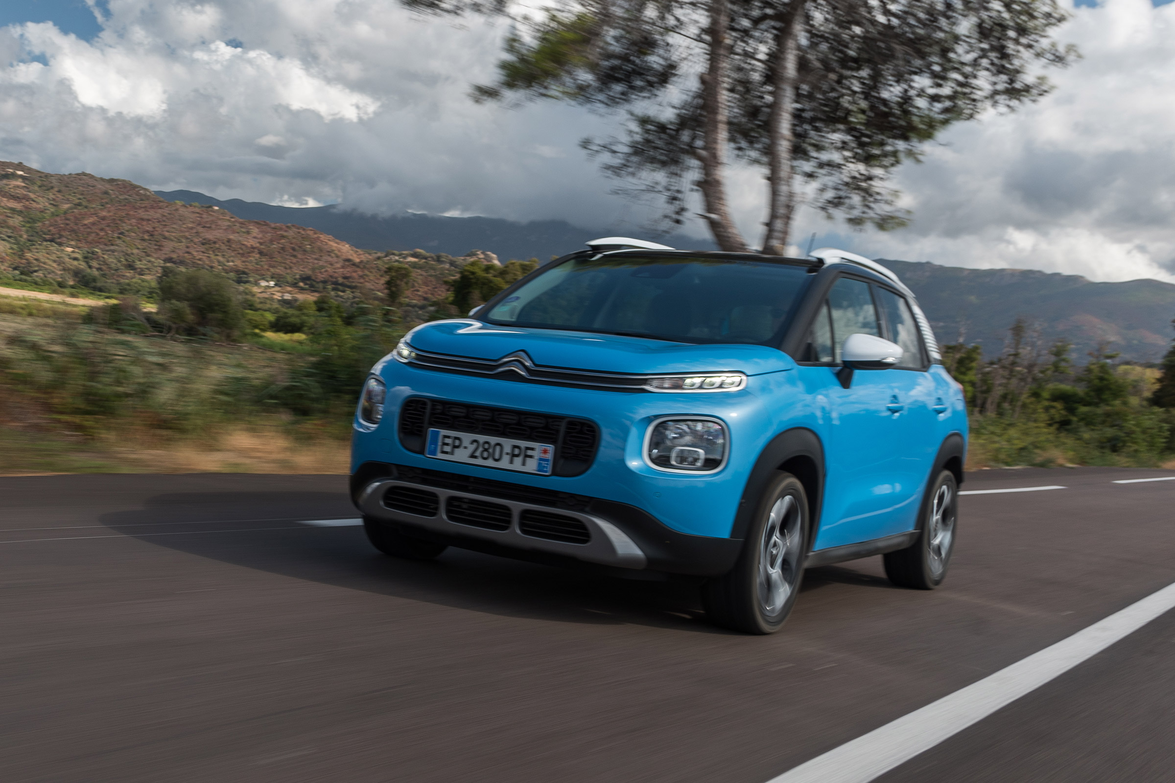 Citroen C3 Aircross - front tracking