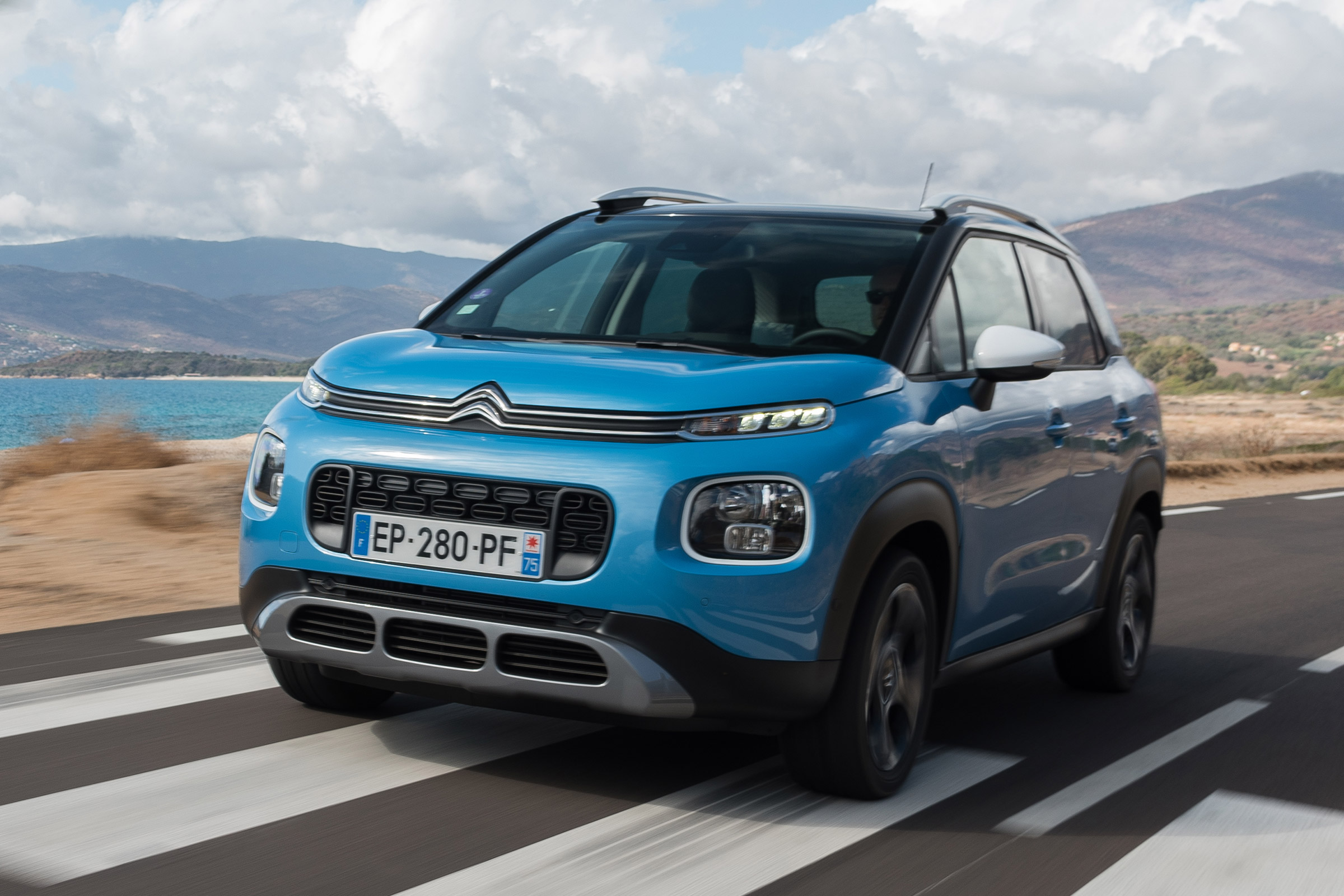 Citroen C3 Aircross - front tracking
