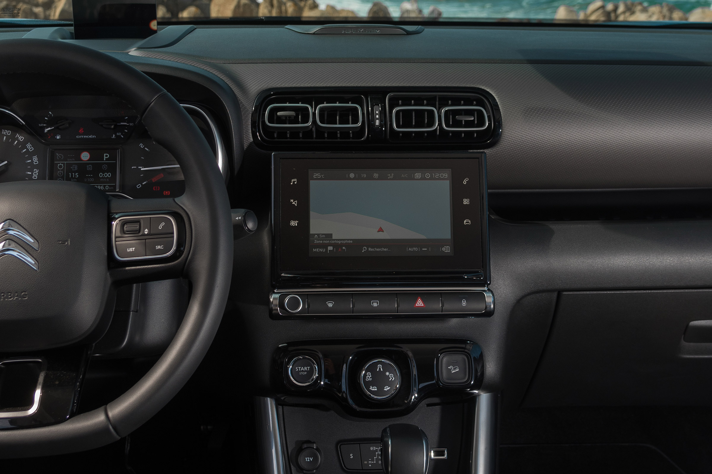 Citroen C3 Aircross - centre console
