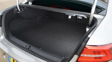 Volkswagen Passat GTE - boot