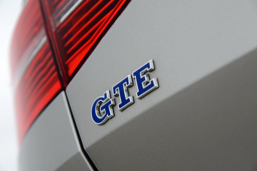 Volkswagen Passat GTE - GTE badge