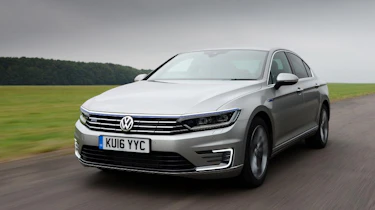 Volkswagen Passat GTE - front