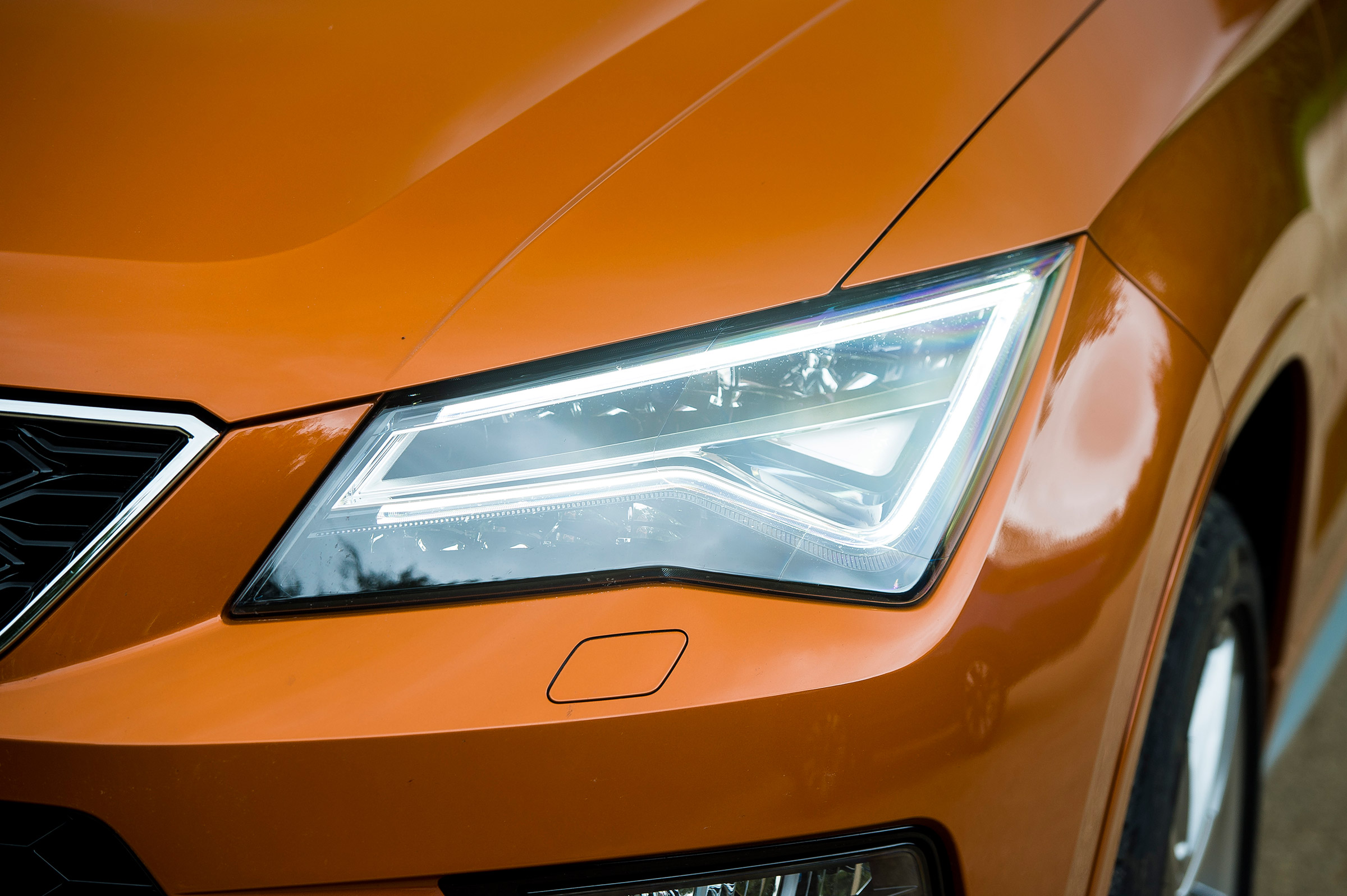 SEAT Ateca FR - front light