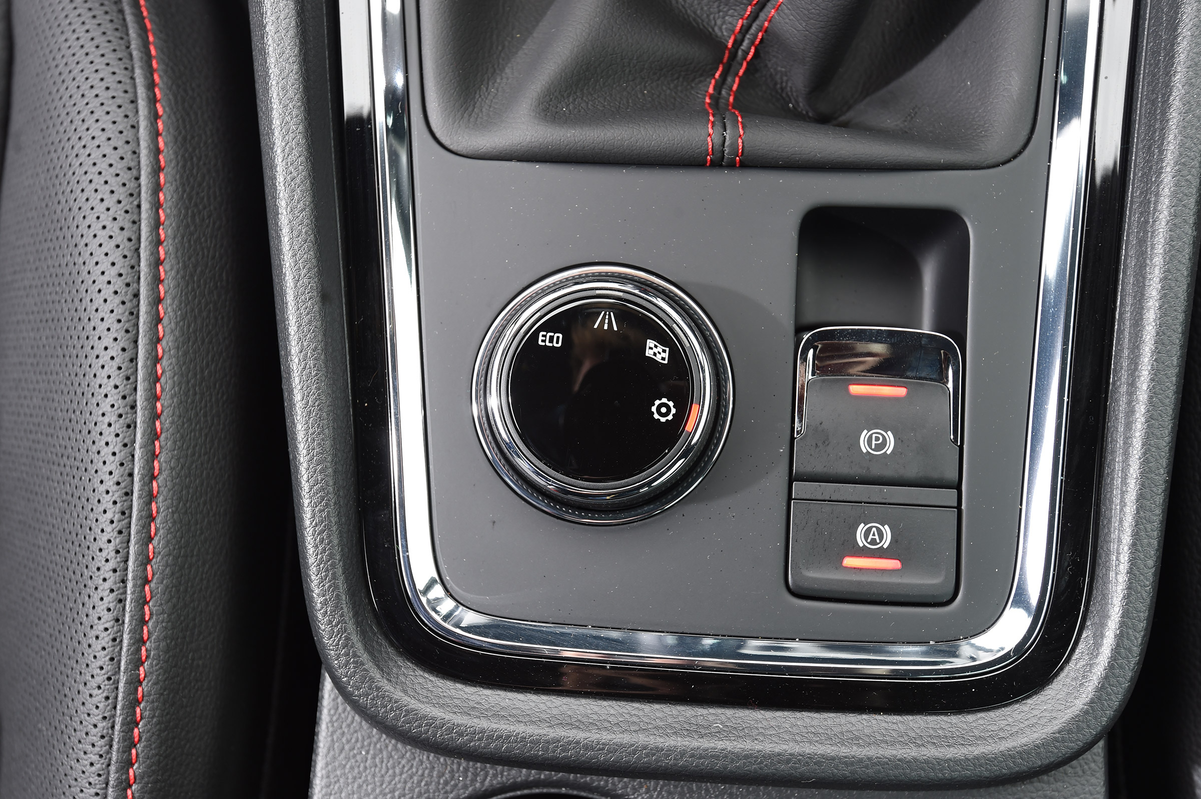 SEAT Ateca FR - parking brake