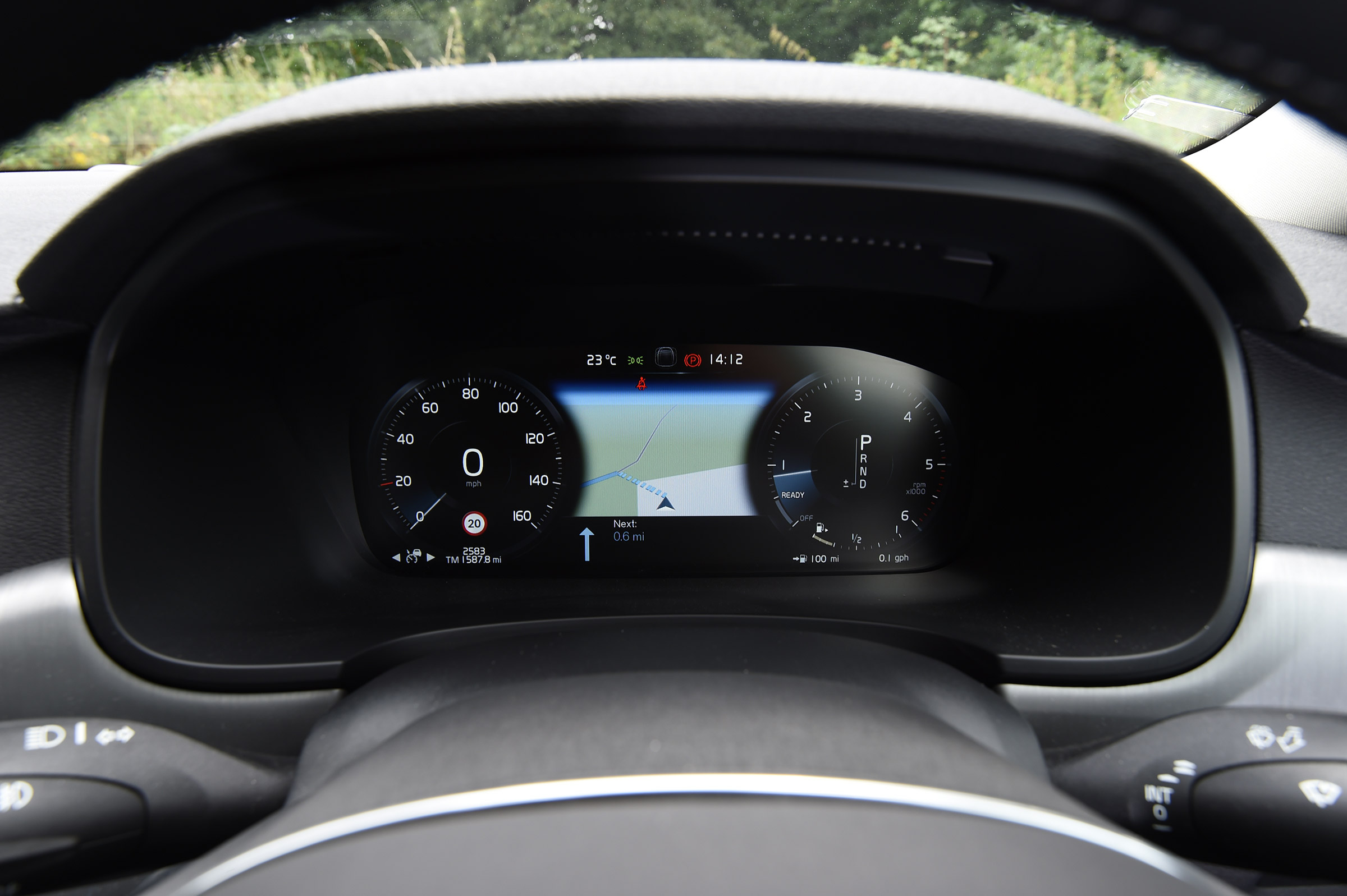 Volvo S90 long term test first report - dials