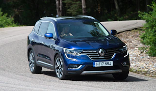 Renault Koleos - front cornering