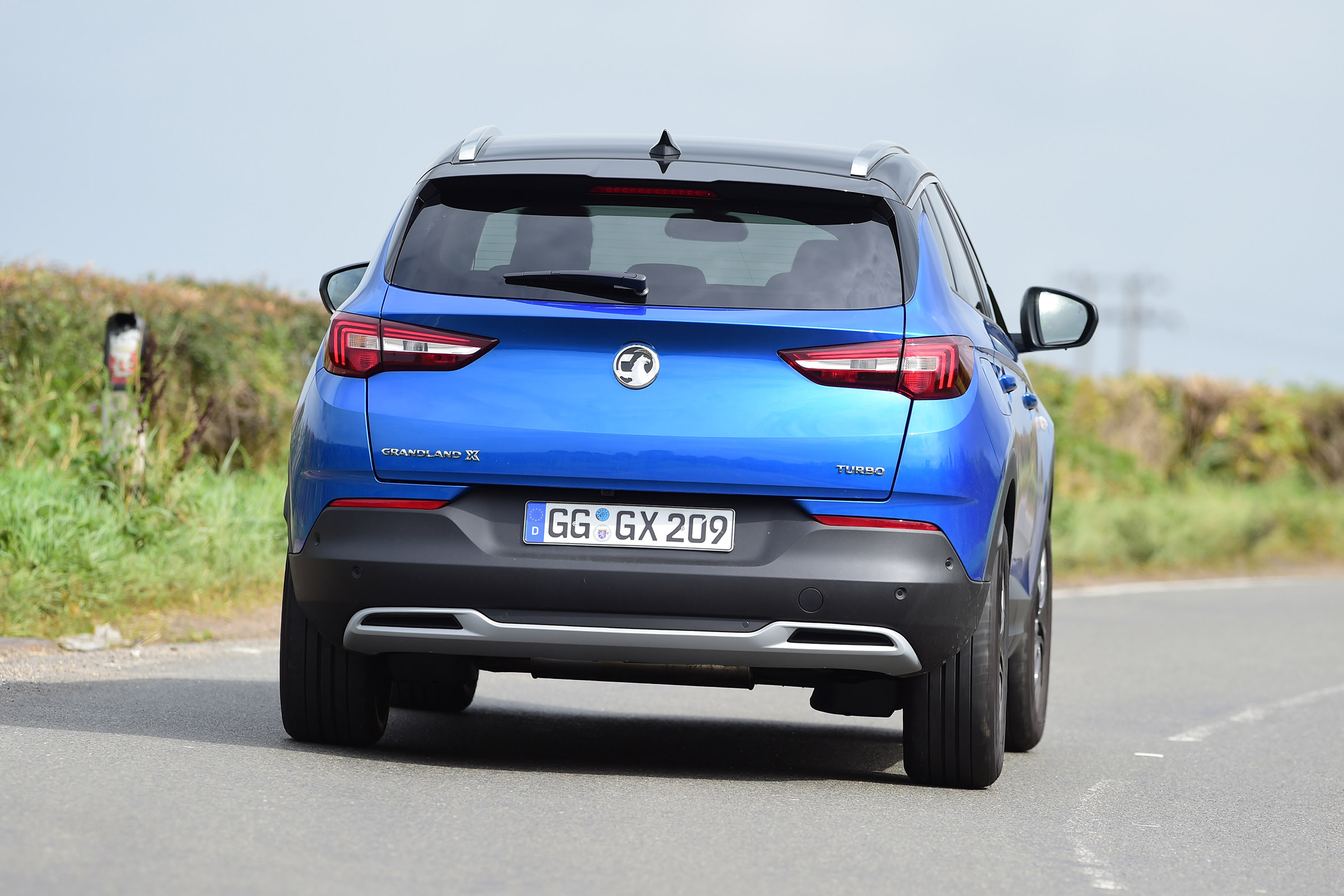 Vauxhall Grandland X - rear cornering
