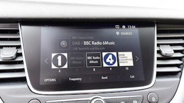 Vauxhall Grandland X - DAB radio