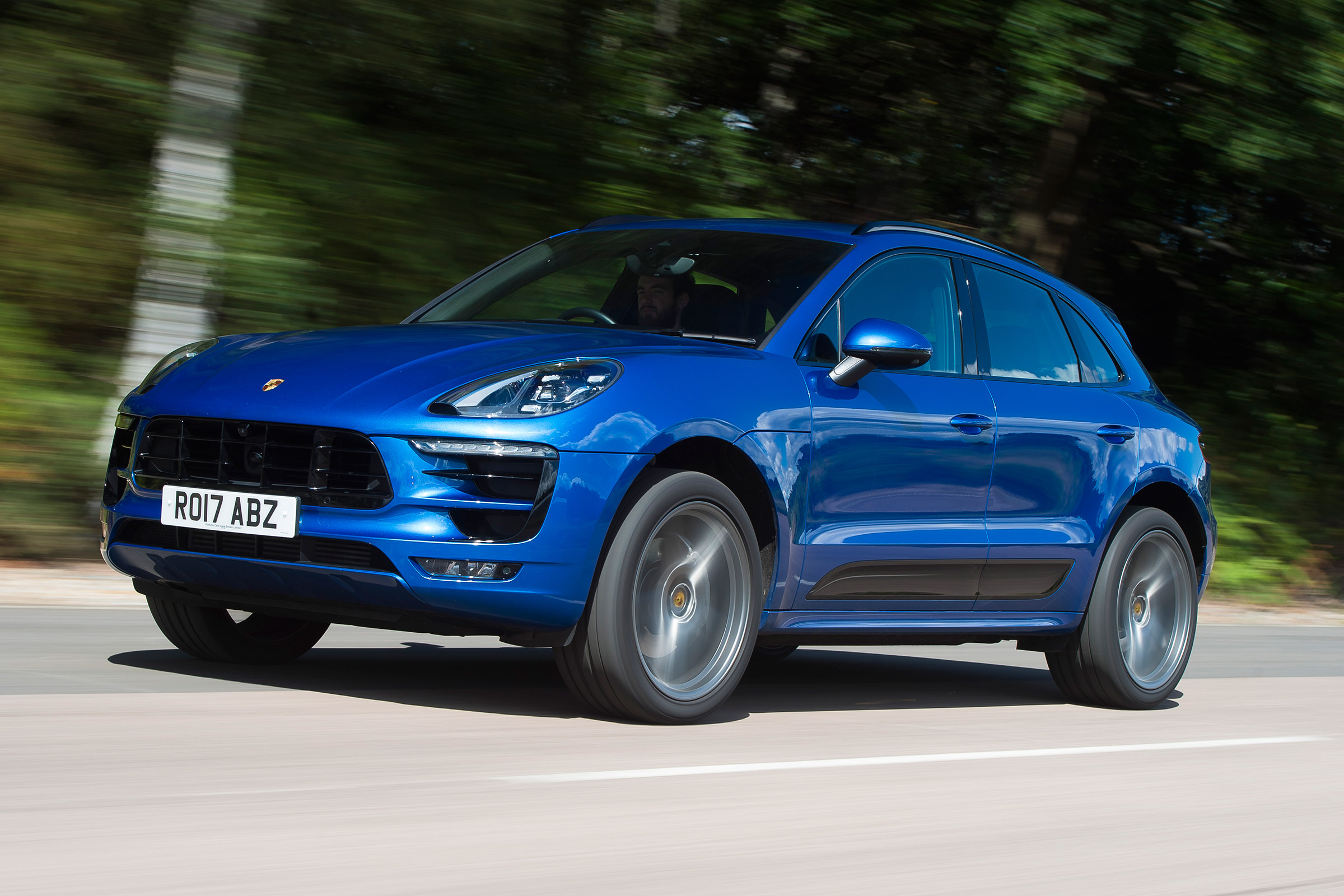 Porsche Macan - front