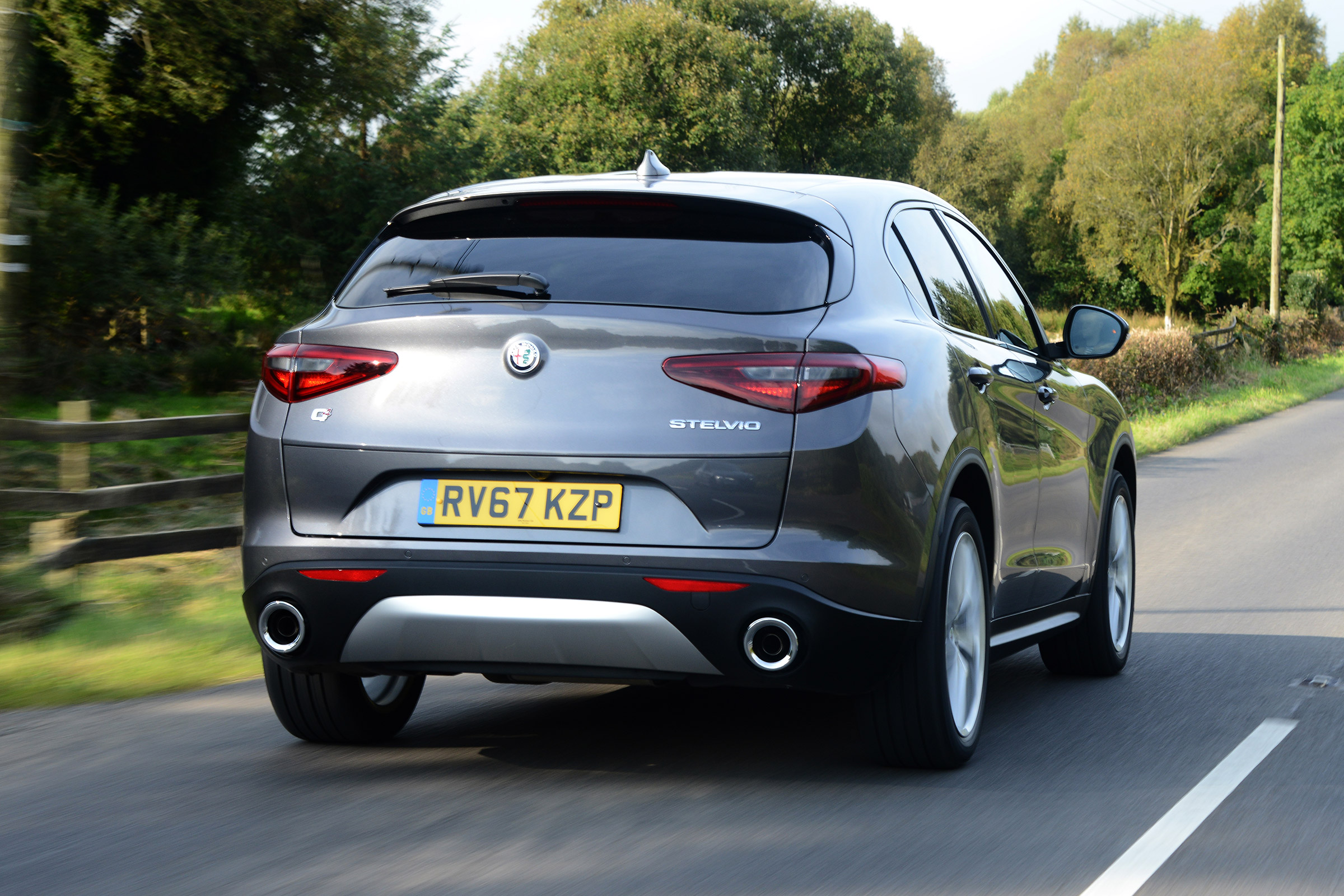 Alfa Romeo Stelvio - rear