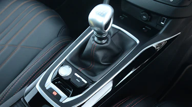 Peugeot 308 - transmission