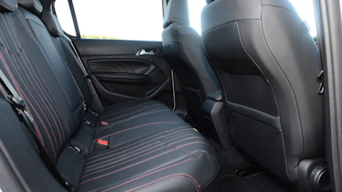 Peugeot 308 - rear seats