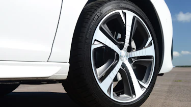 Peugeot 308 - wheel