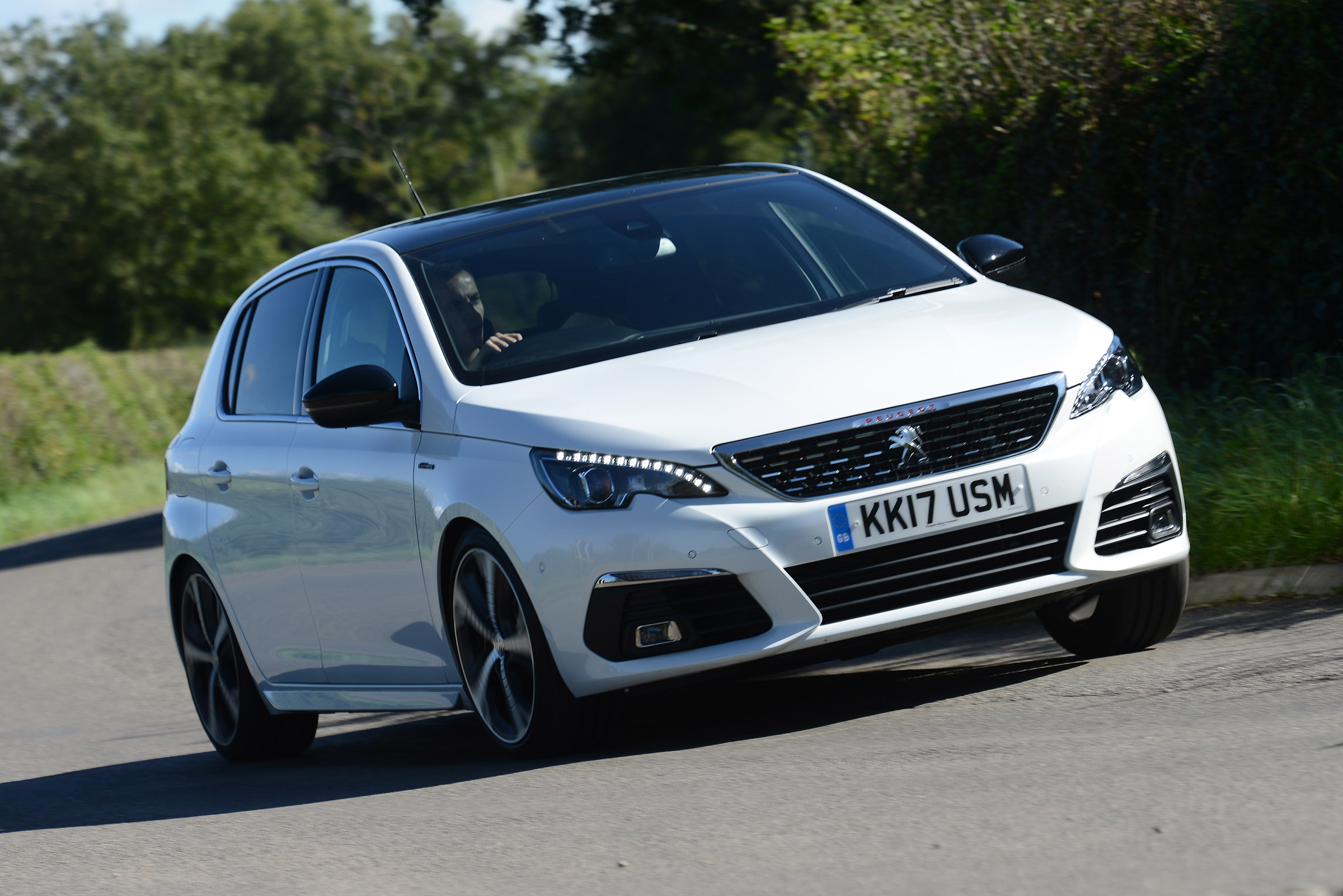 Peugeot 308  - front cornering