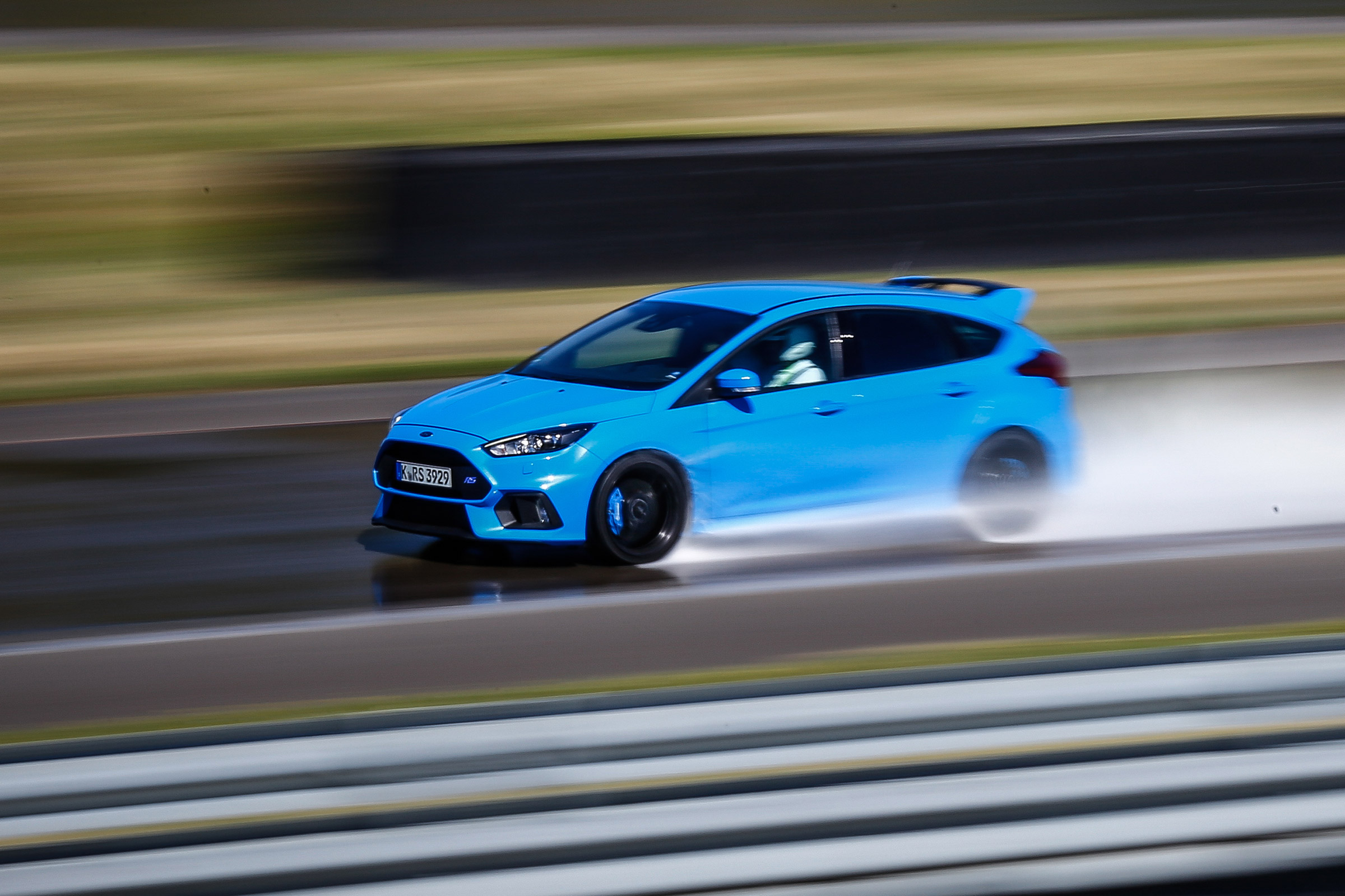 Ford Focus RS Edition - tracking