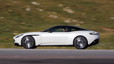 Aston Martin DB11 V8 - side