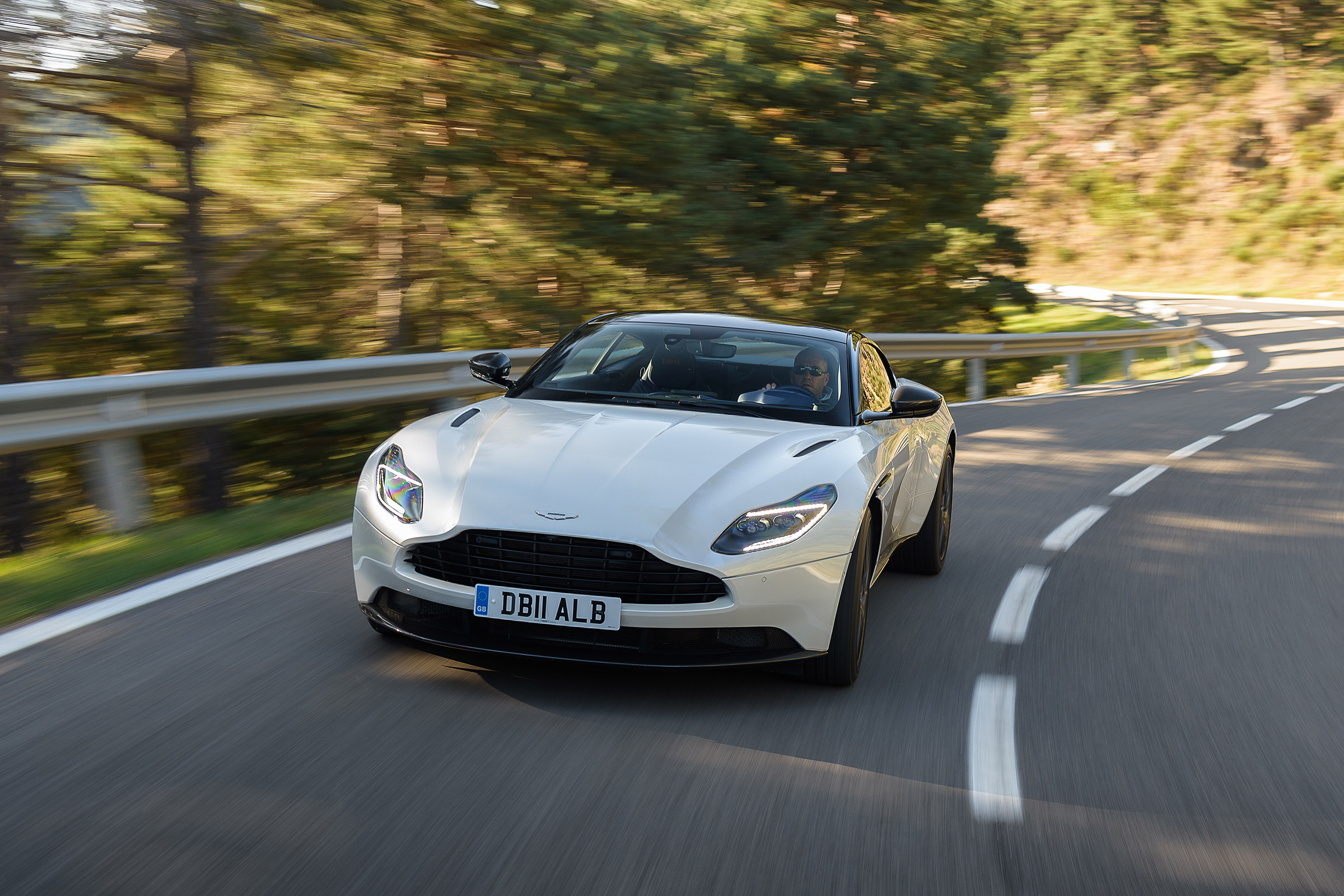 Aston Martin DB11 V8 - front tracking