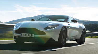 Aston Martin DB11 V8 - front action