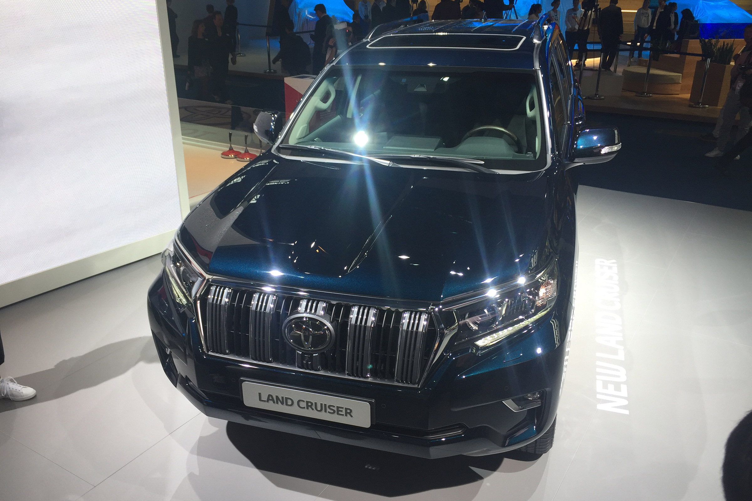 Toyota Land Cruiser - Frankfurt front above