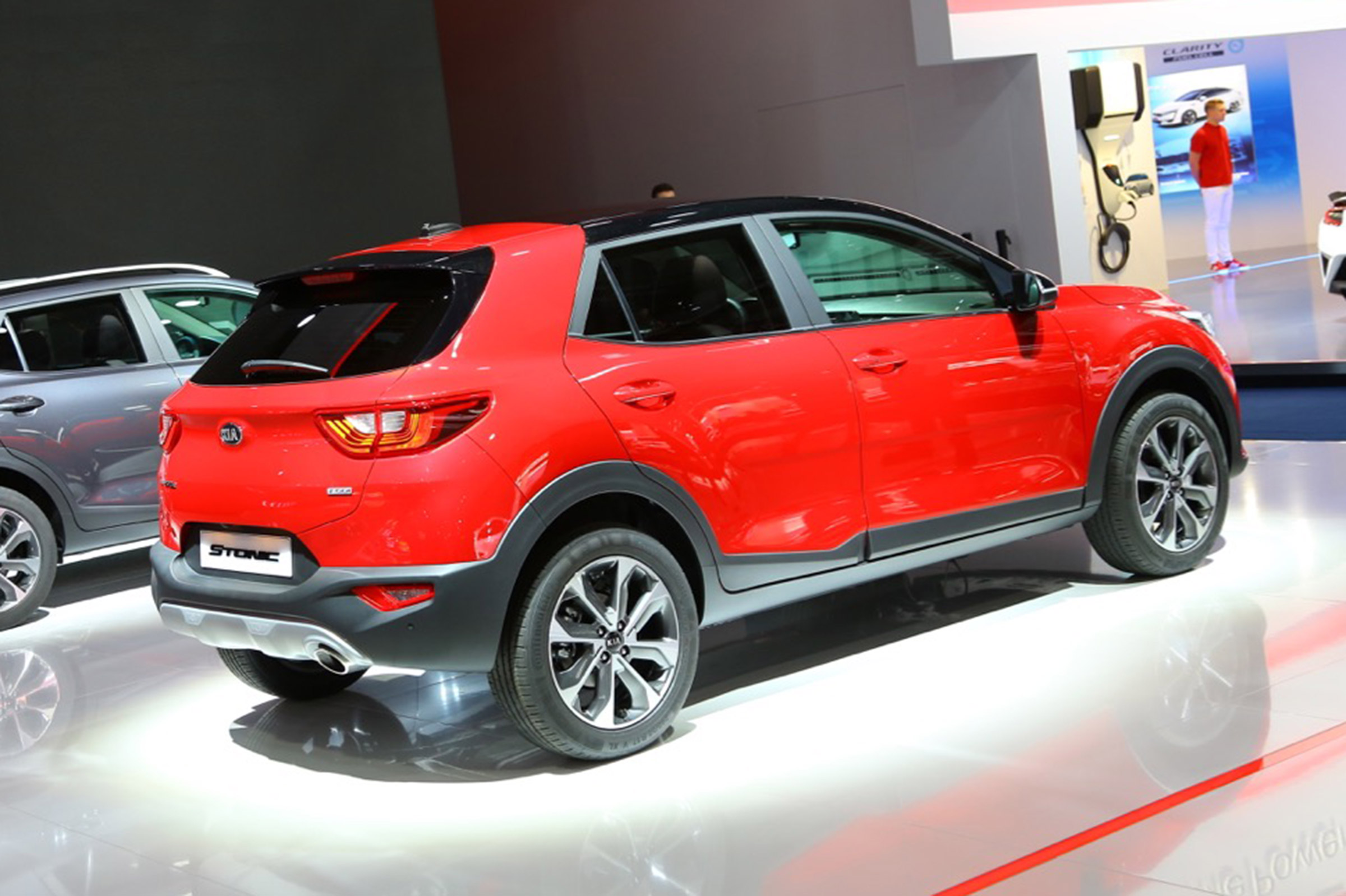 Kia Stonic - Frankfurt red rear