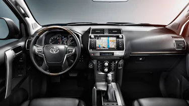 2018 Toyota Land Cruiser facelift interior