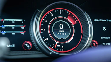 Aston Martin DB11 V8 - dial detail