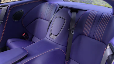 Aston Martin DB11 V8 - rear seats