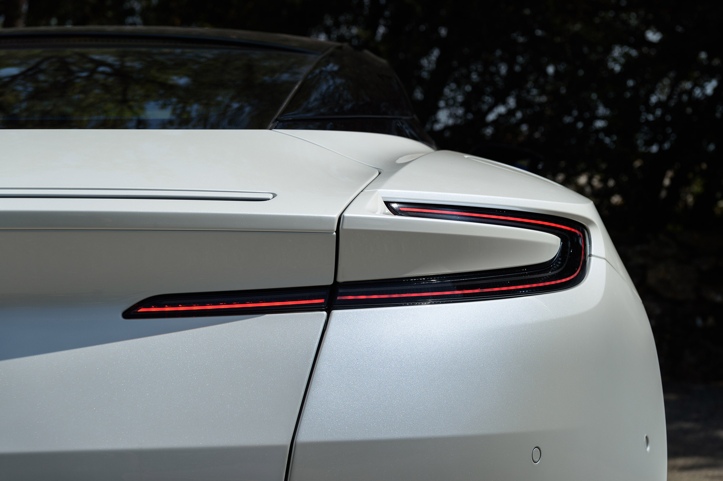 Aston Martin DB11 V8 - rear light detail