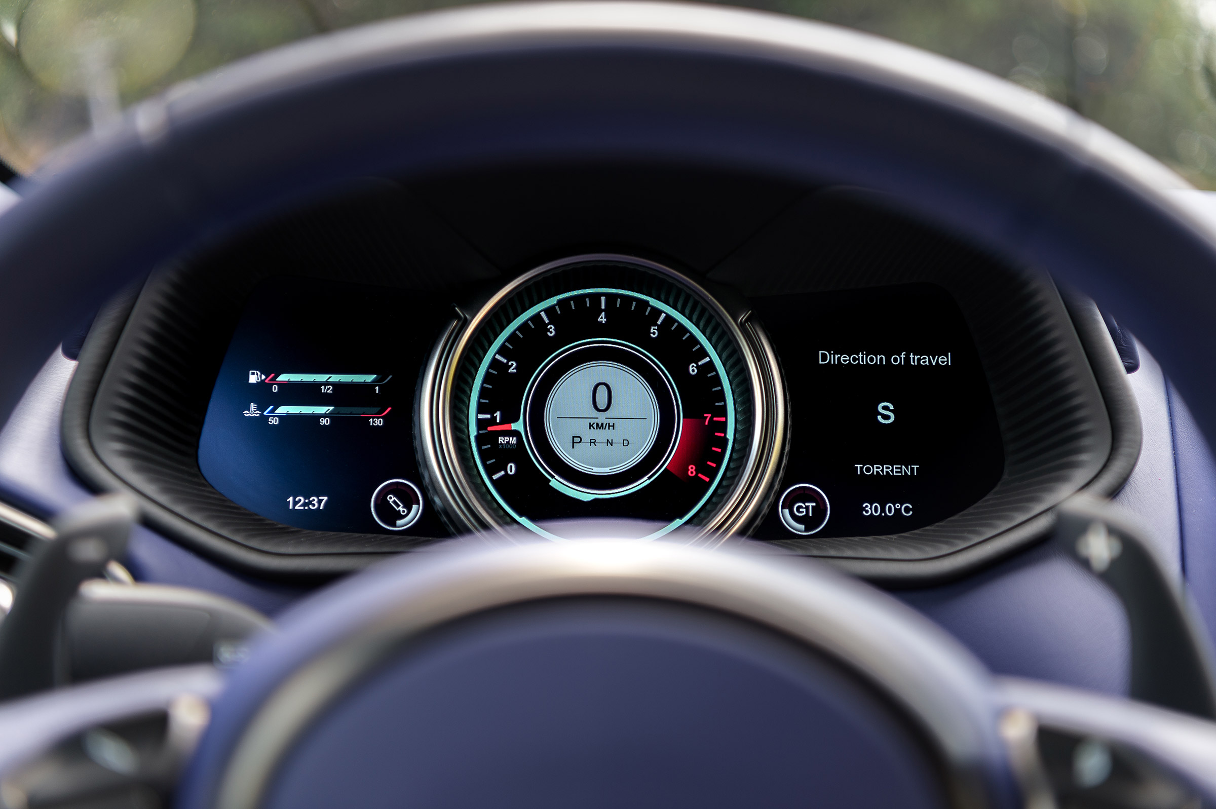Aston Martin DB11 V8 - dials