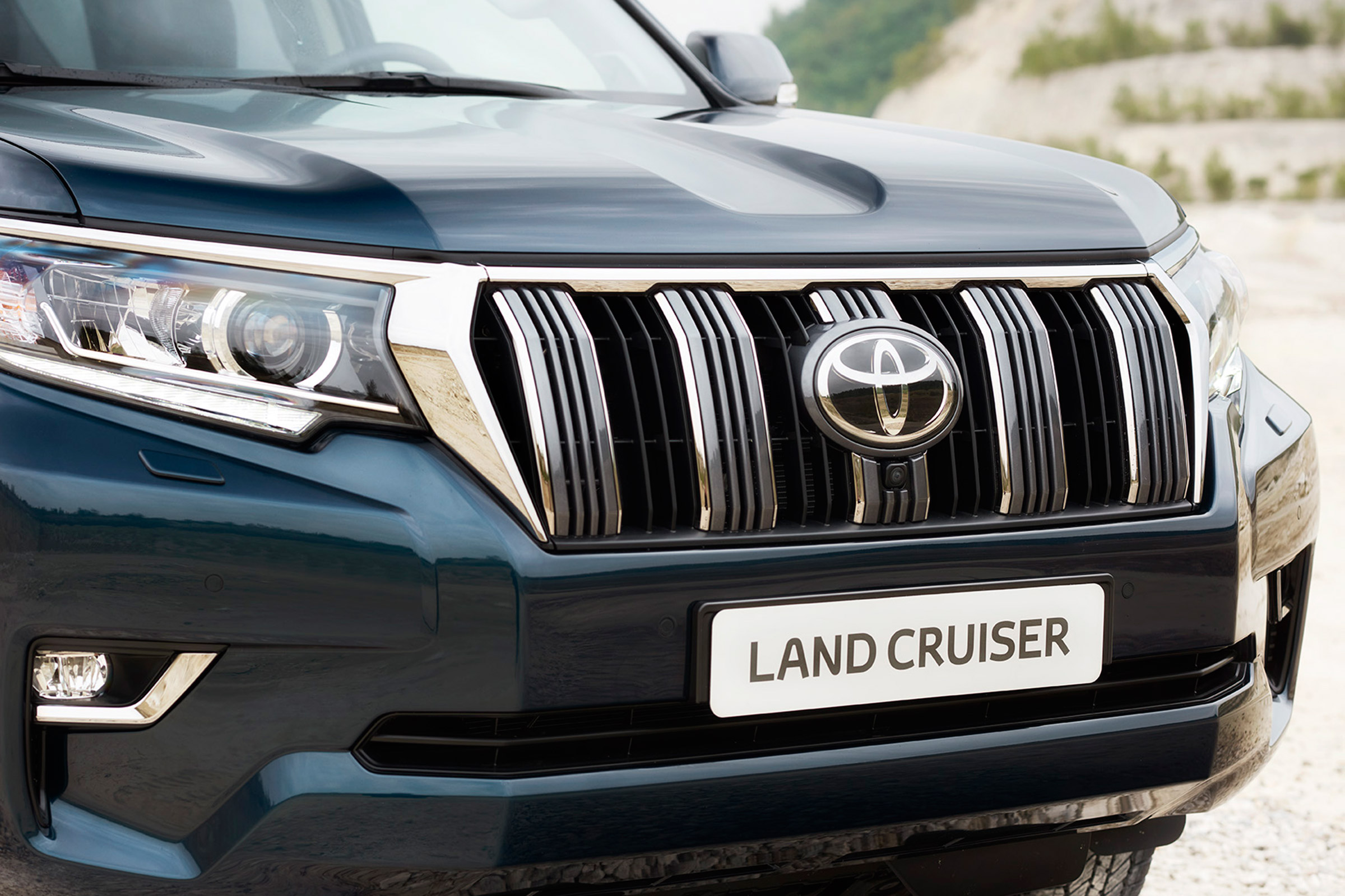 2018 Toyota Land Cruiser facelift front