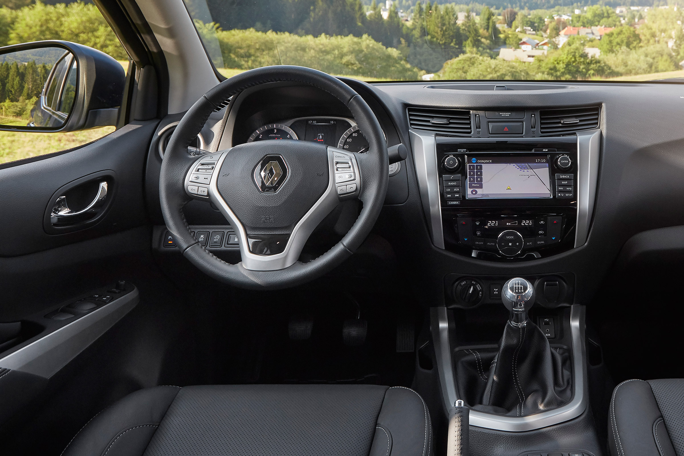 Renault Alaskan - interior