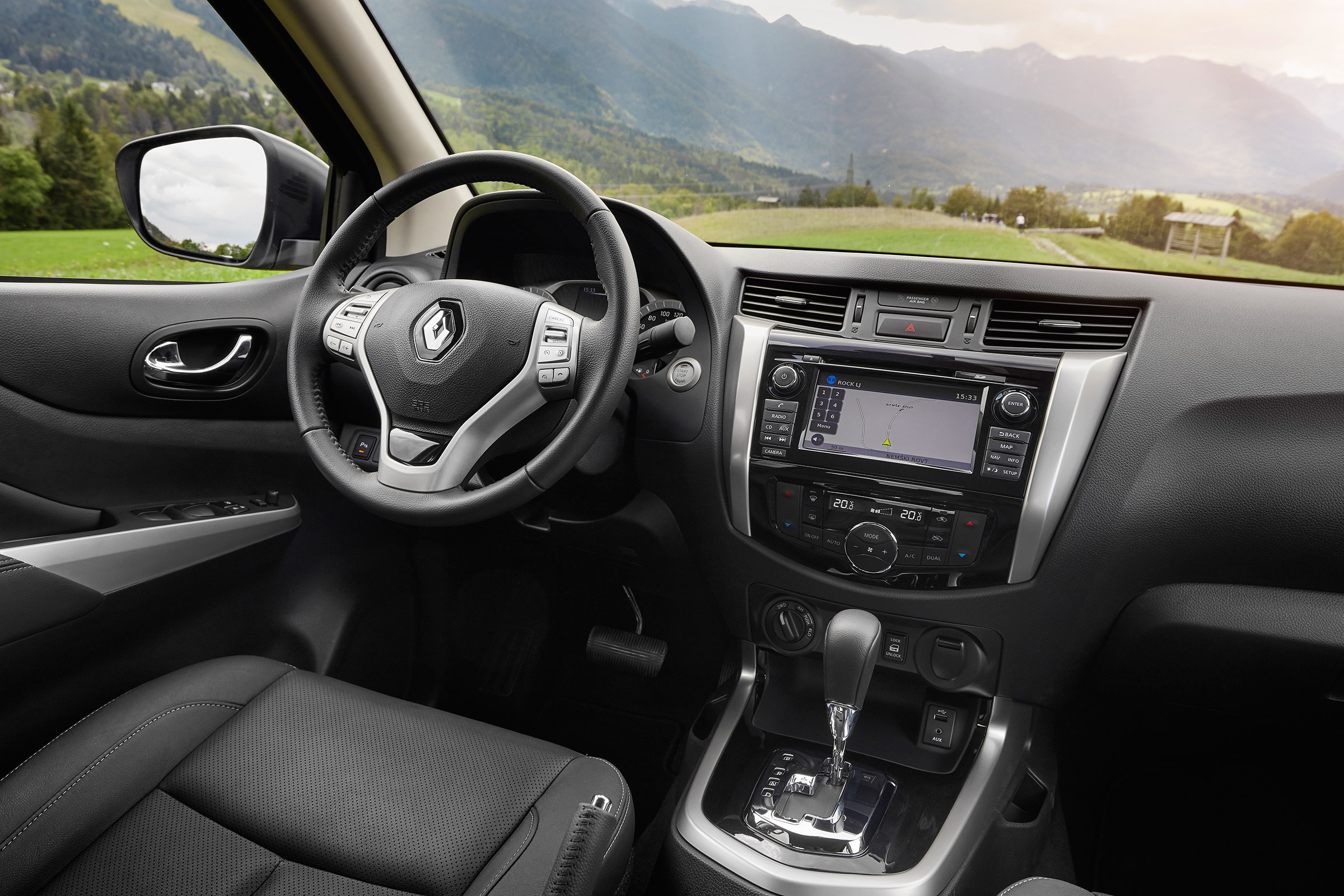Renault Alaskan - dash