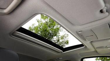 Renault Alaskan - sunroof
