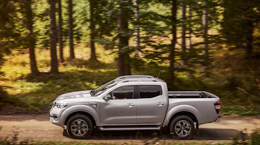 Renault Alaskan - side