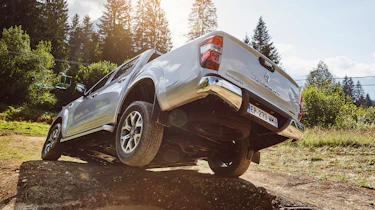 Renault Alaskan - off-road rear action
