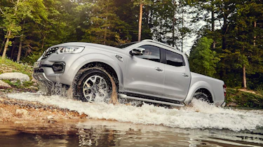 Renault Alaskan - off-road front